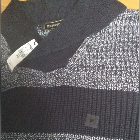 NWT Express Men's Chunky Navy Blue White Striped V-neck Sweater with Collar Med. - Picture 5 of 7